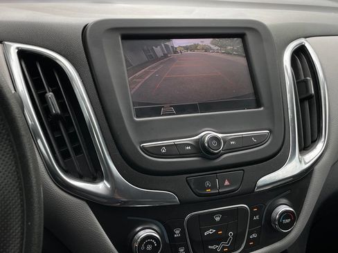 Used 2023 Chevrolet Equinox LT FWD image 18
