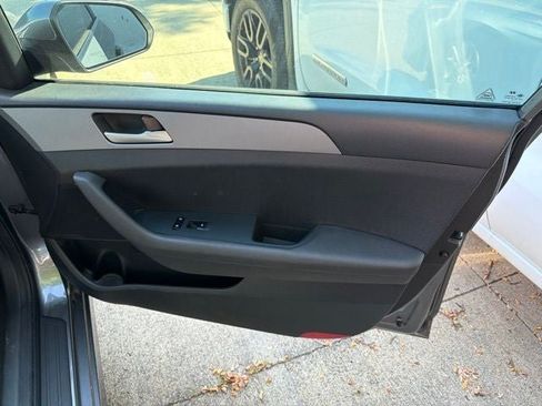 Used 2018 Hyundai Sonata SE FWD image 24