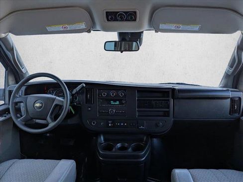 Used 2025 Chevrolet Express 3500 LT w/ LT Preferred Equipment Group image 20