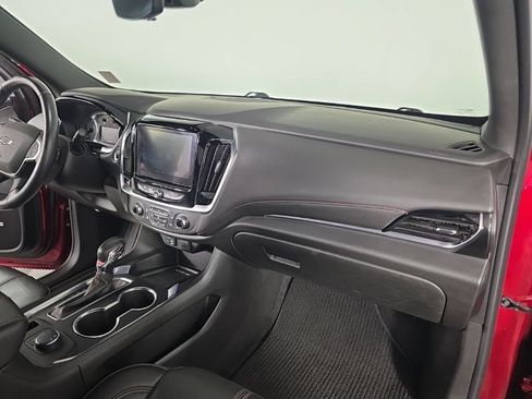Used 2022 Chevrolet Traverse RS AWD/4WD image 42