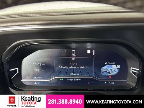 Used 2022 GMC Yukon Denali w/ Denali Premium Package AWD/4WD image 25