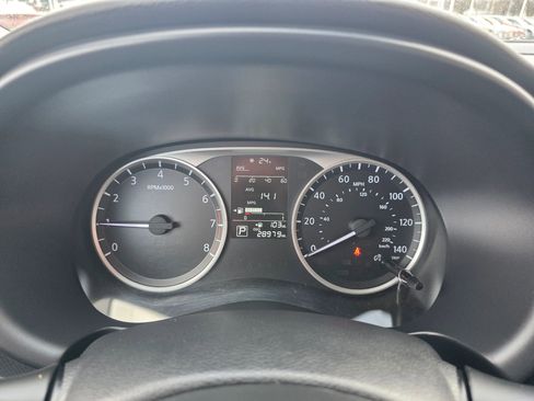 Used 2022 Nissan Kicks S image 14