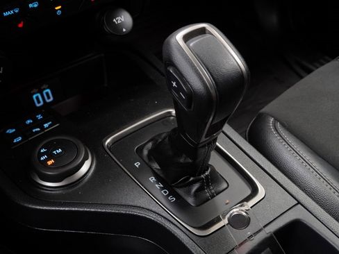 Used 2022 Ford Ranger Lariat w/ Tremor Off-Road Package image 37