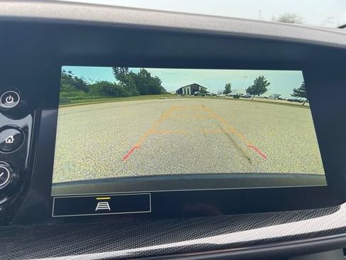 Used 2022 Buick Envision Preferred FWD image 9