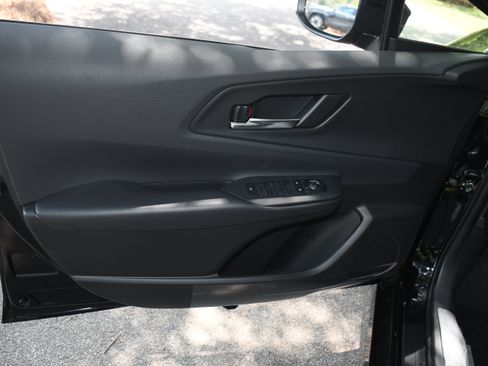 New 2026 Toyota Prius FWD image 5