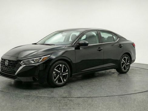 Used 2025 Nissan Sentra SV FWD image 3