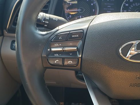 Used 2020 Hyundai Elantra Value Edition w/ Cargo Package (C1) FWD image 26
