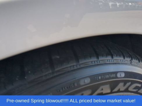 Used 2025 Chevrolet Malibu LT FWD image 19