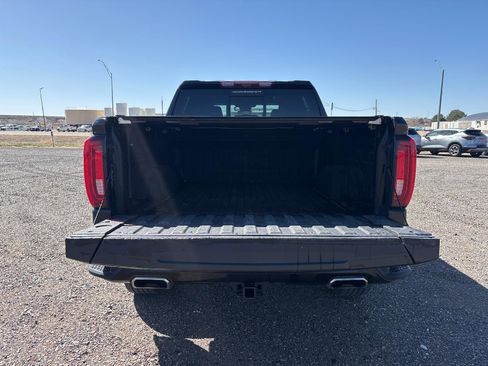 Used 2022 GMC Sierra 1500 AT4 w/ AT4 Premium Package image 5