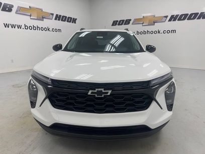 New 2026 Chevrolet Trax LT w/ Sunroof Package