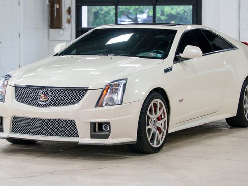 Used 2013 Cadillac CTS V RWD image 6