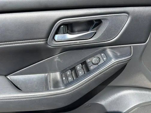 Certified 2026 Nissan Rogue Dark Armor AWD/4WD image 14