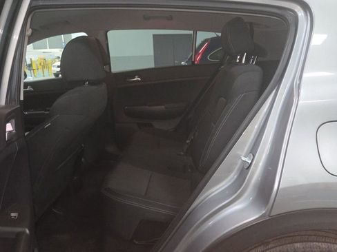 Used 2020 Kia Sportage LX image 5