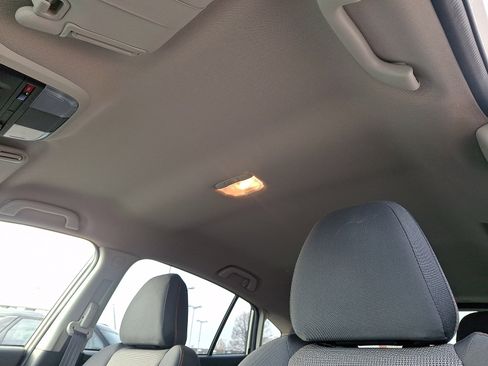 Used 2023 Subaru Crosstrek 2.0i Premium image 21