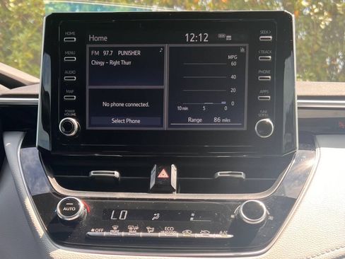Used 2020 Toyota Corolla SE FWD image 25