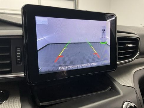 Used 2020 Ford Explorer XLT w/ Equipment Group 202A image 5