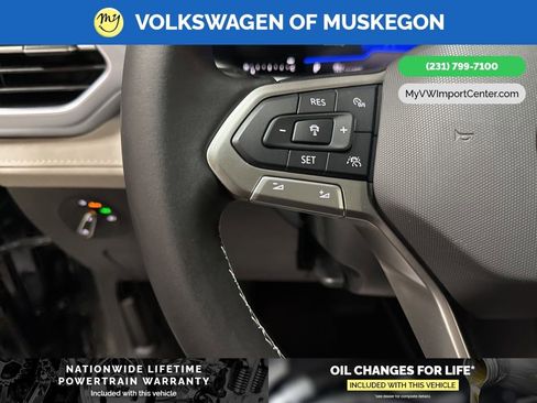 New 2026 Volkswagen Taos SE image 16