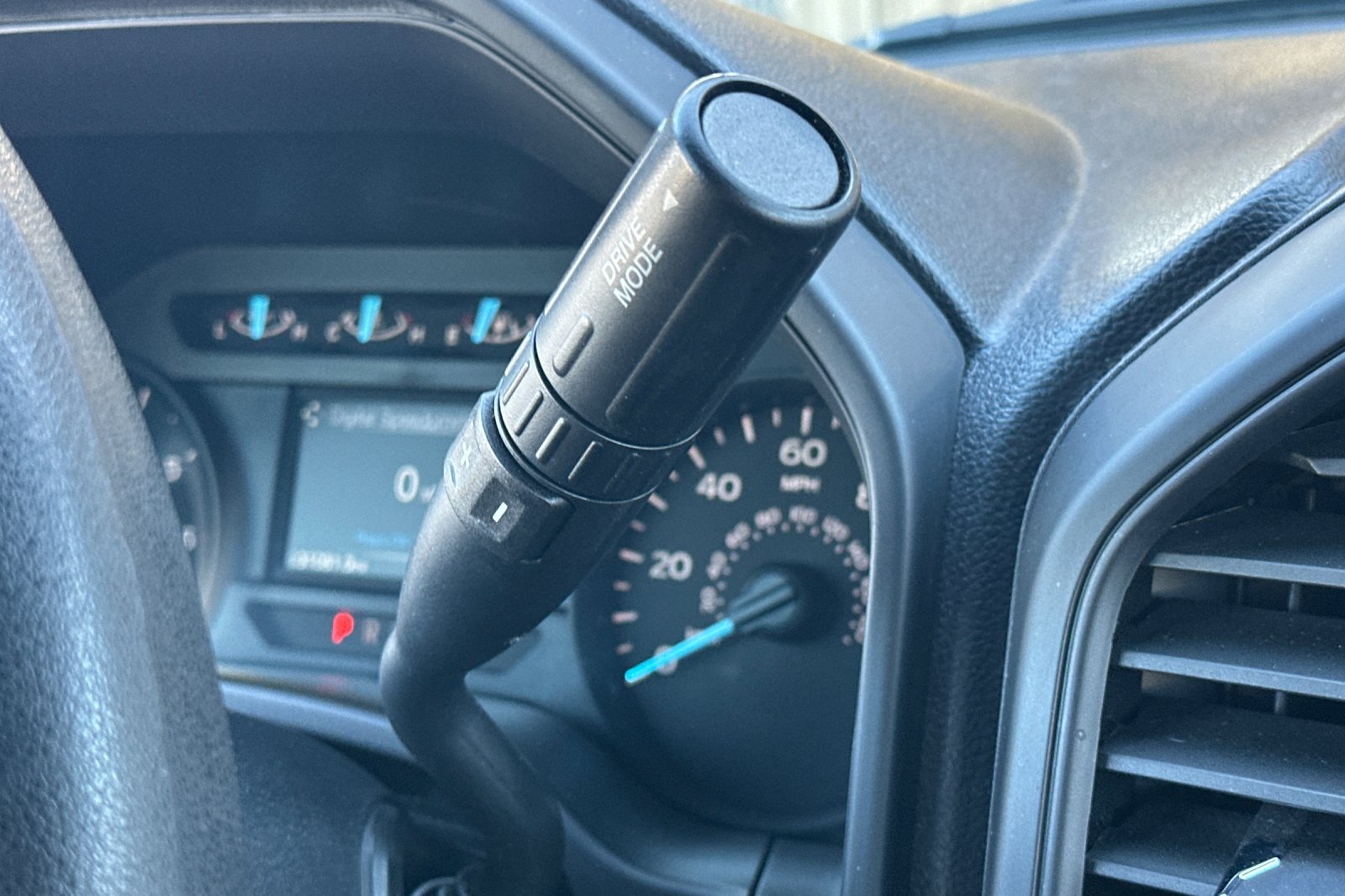 Used 2019 Ford F150 XL w/ Equipment Group 101A Mid AWD/4WD image 19