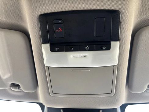Used 2024 Nissan Rogue SV FWD image 33