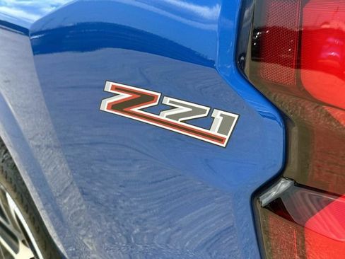 Certified 2024 Chevrolet Colorado Z71 w/ Z71 Convenience Package 2 AWD/4WD image 13