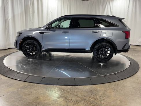 Certified 2022 Kia Sorento SX image 6