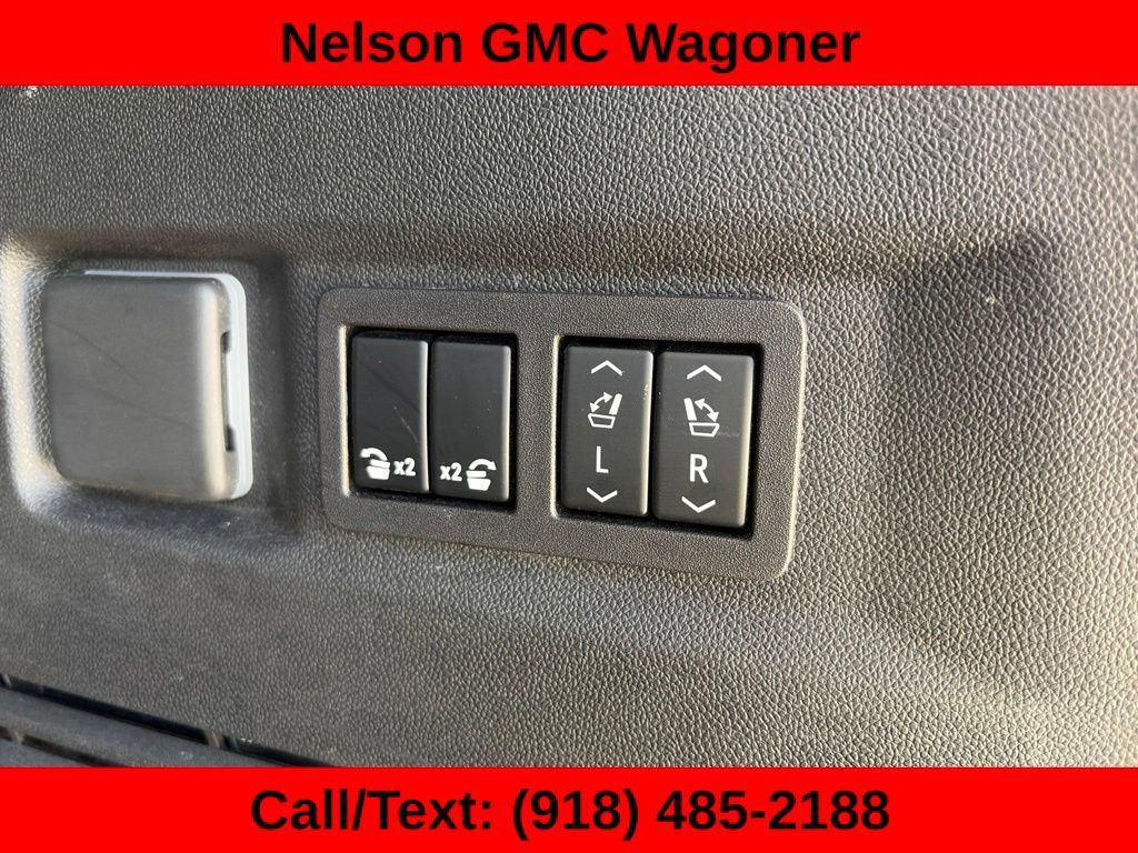 Used 2023 Chevrolet Tahoe RST w/ Luxury Package AWD/4WD image 13