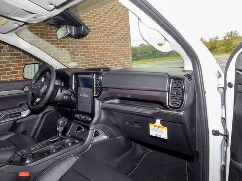 New 2025 Ford Ranger Lariat AWD/4WD image 22