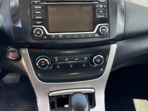 Used 2015 Nissan Sentra SV FWD image 13