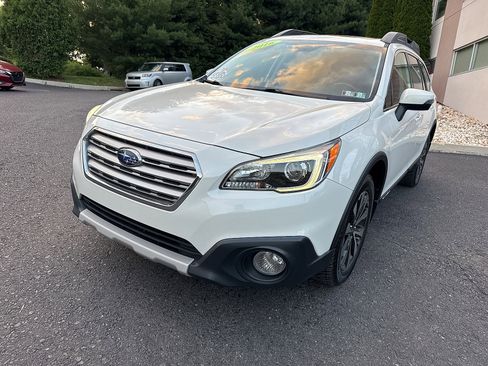 Used 2016 Subaru Outback 2.5i Limited AWD/4WD image 14