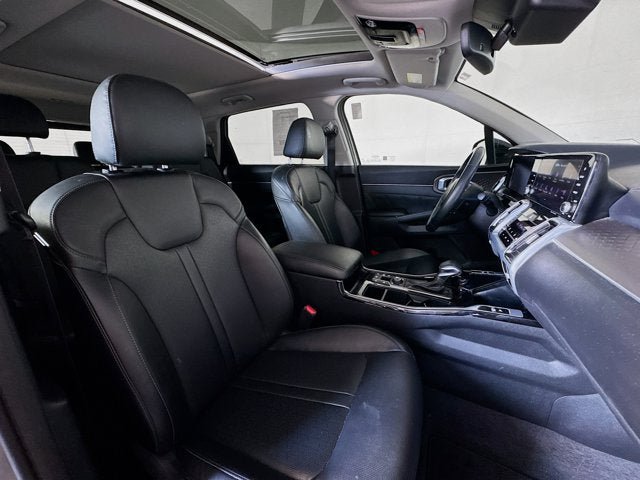 Certified 2023 Kia Sorento SX AWD/4WD image 30