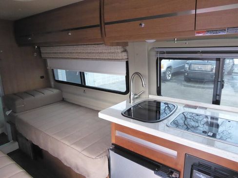 Used 2017 RAM ProMaster 3500 w/ Premium Appearance Group FWD image 28