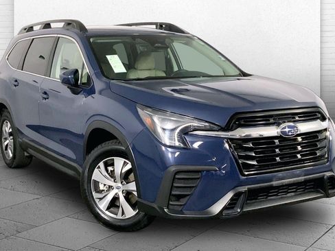 Used 2025 Subaru Ascent Premium AWD/4WD image 1