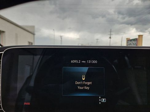 Used 2021 Mercedes-Benz GLS 450 4MATIC image 13