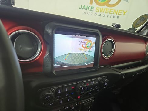 Certified 2023 Jeep Wrangler Rubicon w/ Cold Weather Group image 22