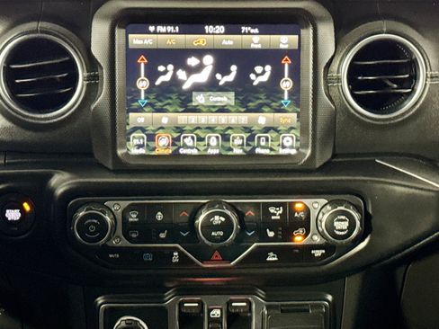 Used 2023 Jeep Wrangler Unlimited Sahara w/ Cold Weather Group AWD/4WD image 25