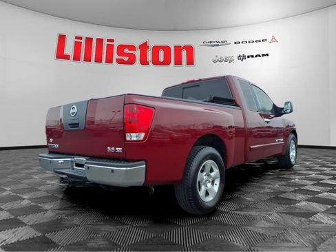 Used 2005 Nissan Titan SE image 2