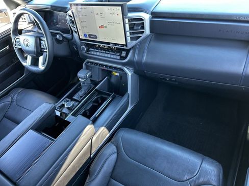 Used 2024 Toyota Sequoia Platinum image 30