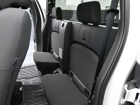 Used 2022 Nissan Frontier S w/ Technology Package image 15