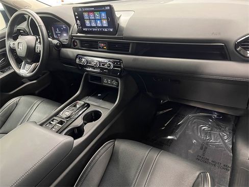 Used 2023 Honda Pilot Elite image 12