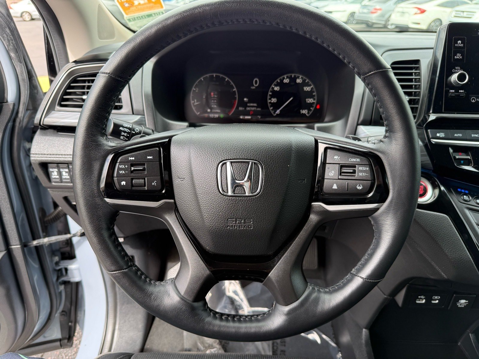 Used 2025 Honda Odyssey Elite image 16