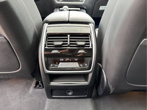 Used 2019 BMW X5 xDrive50i w/ Parking Assistance Package AWD/4WD image 43
