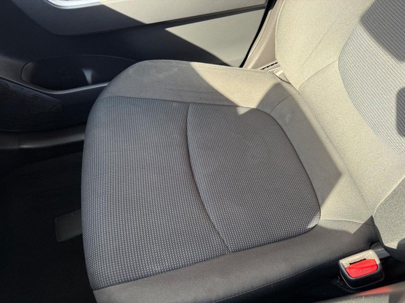 Used 2022 Toyota RAV4 LE AWD/4WD image 25