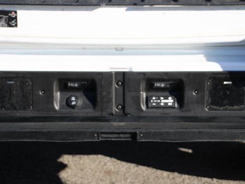 Used 2023 GMC Sierra 2500 AT4 w/ AT4 Preferred Package image 12