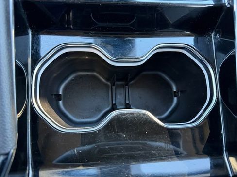 Used 2023 Jeep Grand Cherokee Limited w/ Luxury Tech Group II image 29