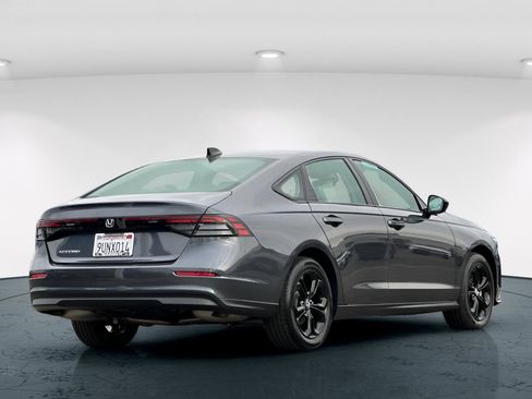 Certified 2025 Honda Accord SE image 6