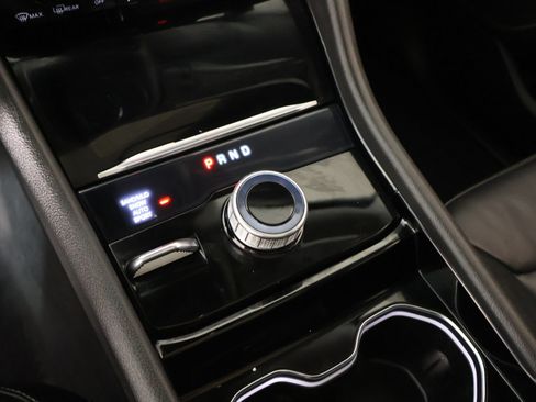Used 2021 Jeep Grand Cherokee L Limited AWD/4WD image 9