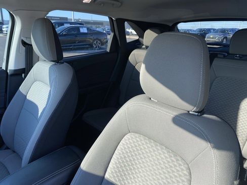 Used 2022 Ford Escape SE w/ SE Sport Appearance Package image 21