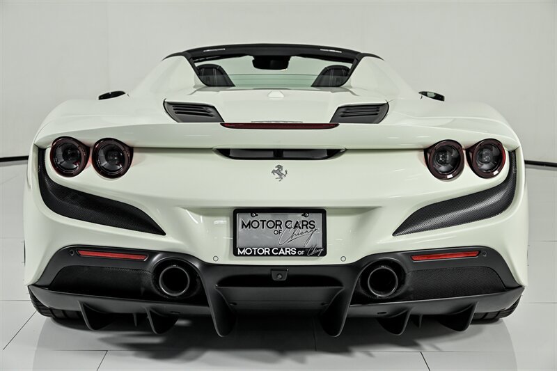 Used 2022 Ferrari F8 Tributo RWD image 12