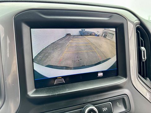 Used 2020 Chevrolet Silverado 2500 Custom w/ Custom Value Package AWD/4WD image 4