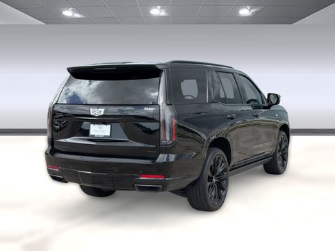 Certified 2026 Cadillac Escalade Sport w/ LPO, ONYX Package AWD/4WD image 9